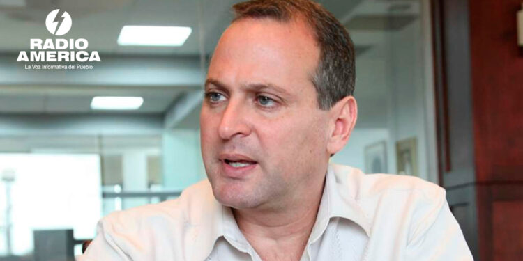 Luis Larach_radioamérica jpg