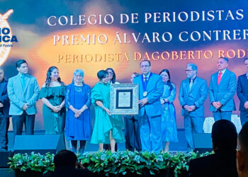 Premio Álvaro Contreras_radioamérica jpg