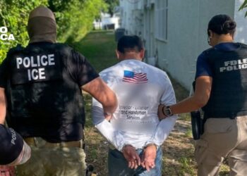 Unas 1.100 personas son arrestadas en el mayor operativo migratorio en historia de Florida