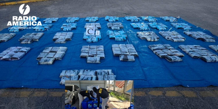 Incautan 230 kilos de supuesta cocaína ocultos en recipientes para almacenar líquidos utilizados en limpieza