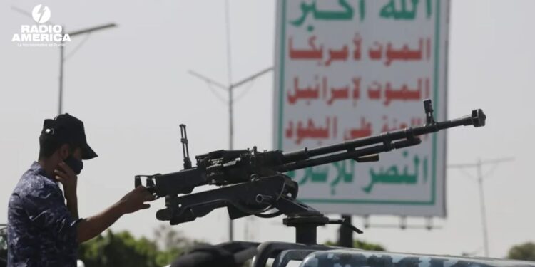 Los hutíes amenazan con atacar buques de EEUU si este se involucra en una guerra contra Irán