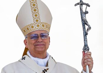 El papa defiende el matrimonio entre hombre y mujer y critica "la libertad de quitar vida"