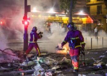 Un coche atropella a una multitud en Grénoble y causa 4 heridos en celebraciones del PSG