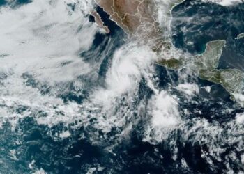 Comienza la temporada de huracanes del Atlántico con más actividad y menos fondos en EEUU
