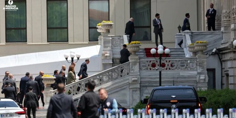 Rusia y Ucrania abren en Estambul la segunda ronda de las negociaciones de paz