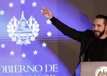 El salvadoreño Bukele dice que democracia y derechos humanos "son términos" para "someter"