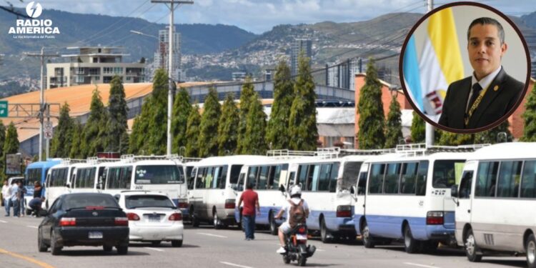 A solicitud del rector de la UNAH, Policía Nacional reforzará seguridad en rutas de transporte universitario