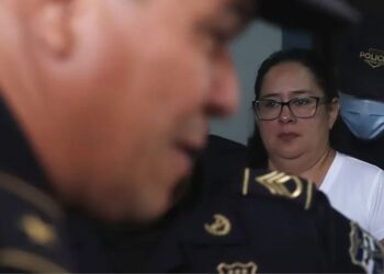 La defensora Ruth López continuará en prisión tras la audiencia inicial del proceso penal