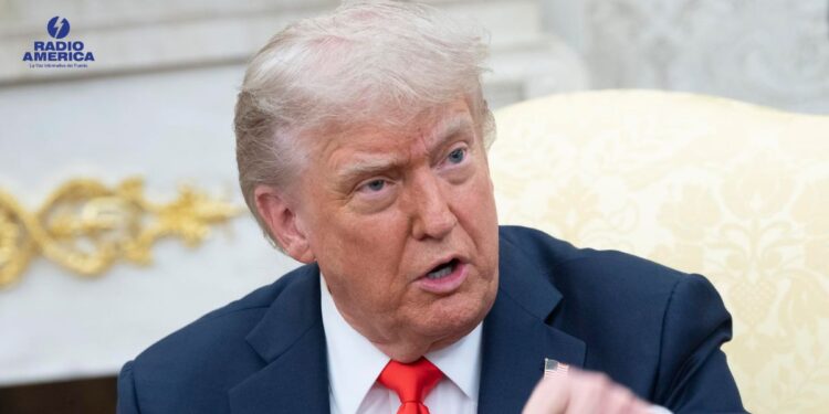 Trump asegura que no tuvo nada que ver con el ataque a Irán pero amenaza a Teherán
