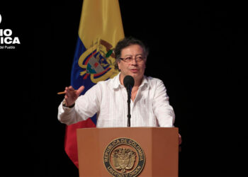 Gustavo Petro_radioamérica jpg