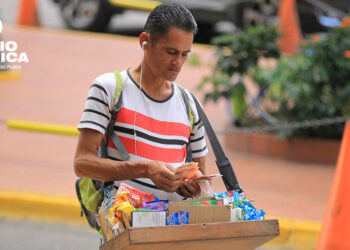 Hondureño vendiendo_radioamérica jpg