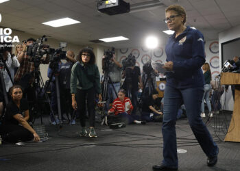 Karen Bass_radioamérica jpg