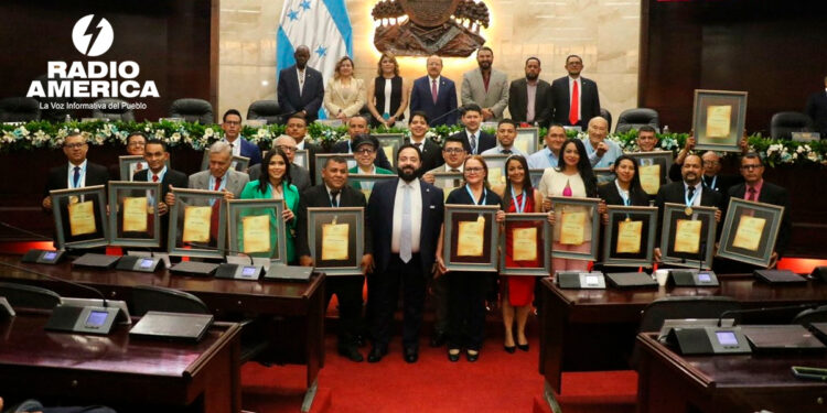 Premios periodísticos_radioamérica jpg