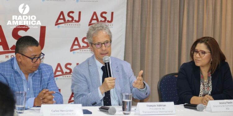 François Valérian, presidente de Transparencia Internacional, alerta sobre las amenazas a la democracia en Honduras y la región
