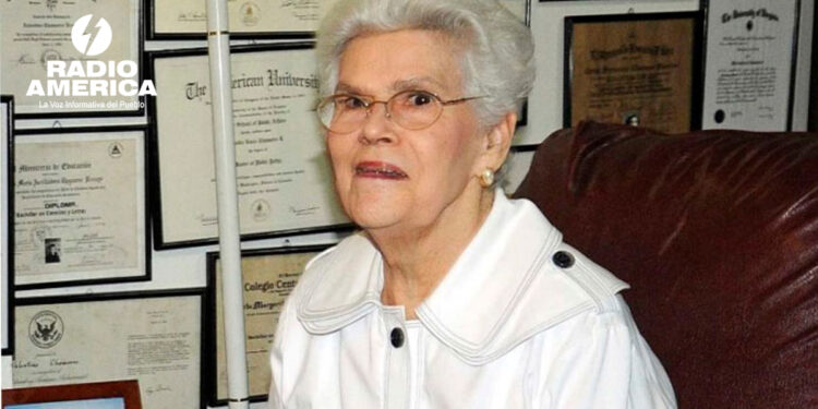Violeta Barrios_radioamérica jpg