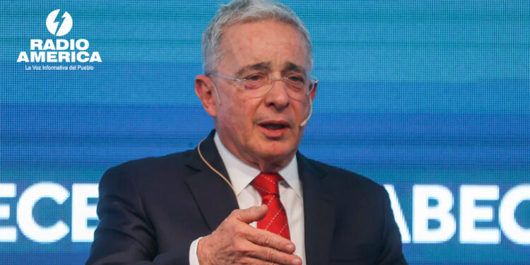 Álvaro Uribe_radioamérica jpg