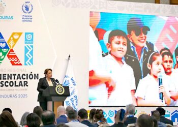 Xiomara Castro destaca éxito en programa de Alimentación Escolar durante foro regional del PMA