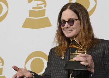 Ozzy Osbourne, cantante de Black Sabbath, muere a los 76 años