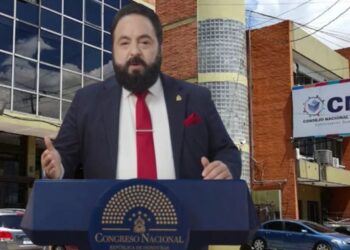 Luis Redondo solicitó al CNE revertir acuerdo del TREP por estar al "margen de la Constitución y la Ley Electoral"