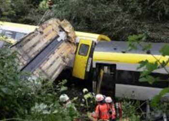 Numerosos heridos en descarrilamiento de un tren de pasajeros en sur de Alemania