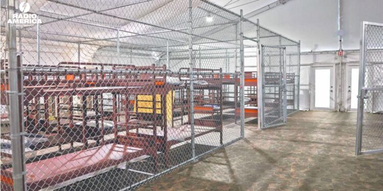 EE.UU. repartirá 608 millones de dólares para construir centros de detención de migrantes