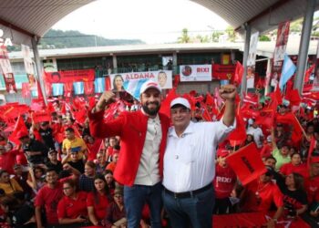 El candidato a vicealcalde por el Partido Liberal en el Distrito Central, Kenneth Melhado, anunció su respaldo a la candidatura de Jorge Aldana.