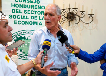 Nasry Asfura_radioamérica jpg