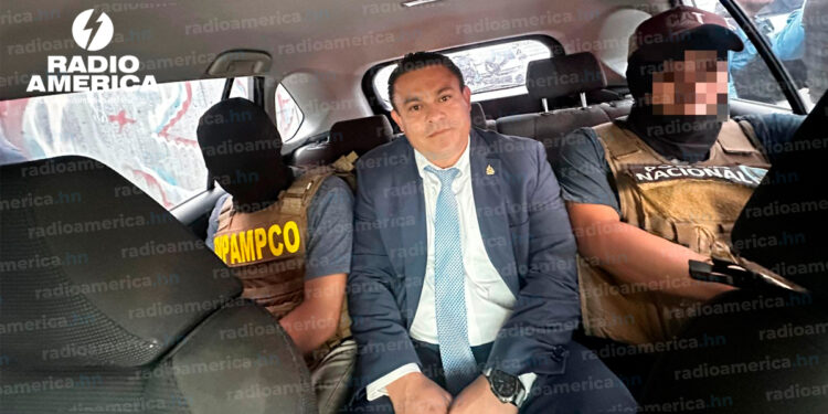Nelson Marquez dos_radioamérica jpg