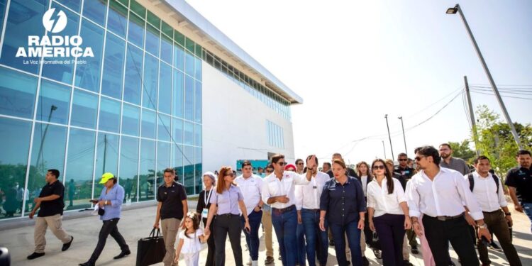 Presidenta Castro supervisa avances en la transformación del aeropuerto “Ramón Villeda Morales”