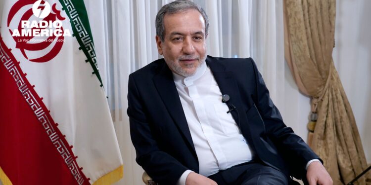 Irán pide a EE.UU. una solución nuclear negociada