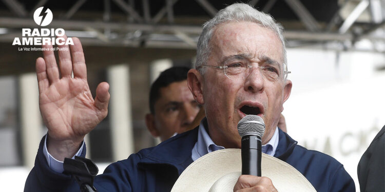 Álvaro Uribe_radioamérica jpg
