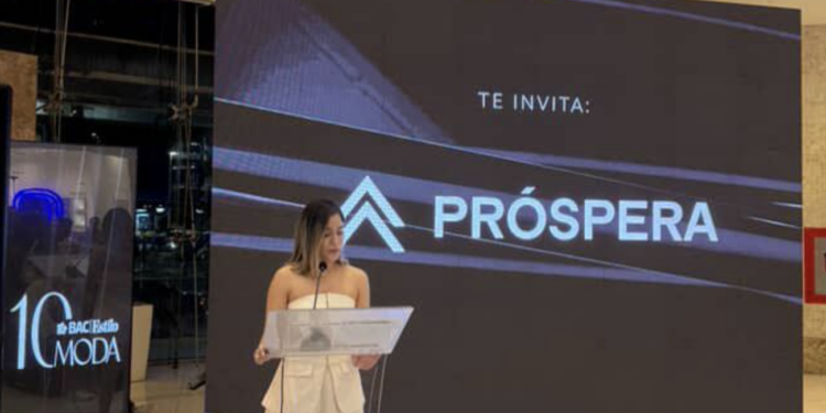 Premio Próspera a la Innovación en la Moda en el marco del evento  Bac Estilo Moda