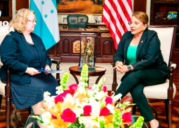 Castro y Hoey_radioamérica jpg