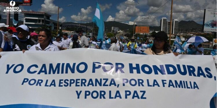Vatican News: Católicos y evangélicos llaman a la unidad y al voto en Honduras en caminata