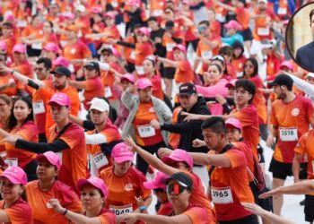 La tradicional Caminata de la Solidaridad de Bogotá rinde homenaje a Miguel Uribe Turbay