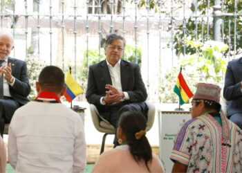 Petro, Lula y Arce inauguran en Bogotá la Cumbre Amazónica con llamado a proteger la selva