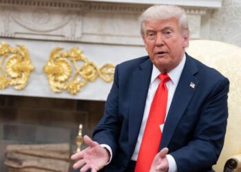 Trump ordena un nuevo censo que excluya a indocumentados, pese a que faltan cinco años