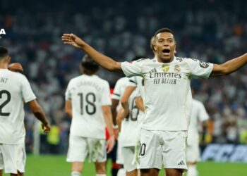 1-0. Mbappé salva un frío estreno