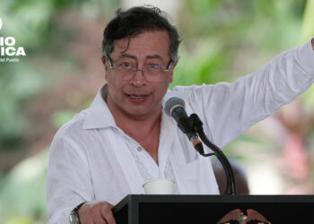 Gustavo Petro_radioamérica jpg
