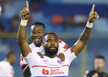 2-2. Olimpia saca oro en su visita al Águila y prácticamente afianzar su clasificación a la siguiente ronda