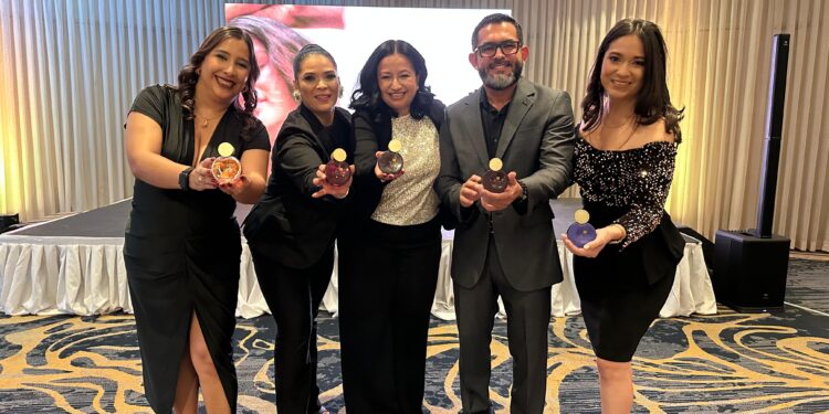 AVON PRESENTA SU RENOVADA LÍNEA DE FRAGANCIAS FAR AWAY: CELEBRANDO LA DIVERSIDAD DE LA MUJER MODERNA