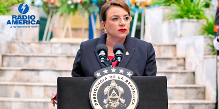 Xiomara Castro_radioamérica jpg