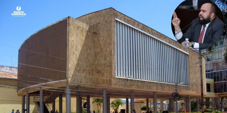 JPG_.última sesión hace 22 días en el Congreso Nacional de Honduras, parálisis legislativa que mantiene en incertidumbre a la población hondureña.
