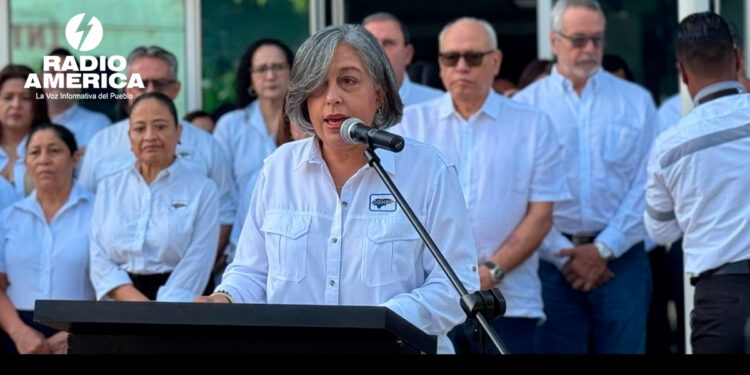 Anabel Gallardo_radioamérica jpg