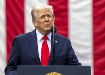 Trump dice que los Murdoch seguramente estarán en la directiva de TikTok en EE.UU.