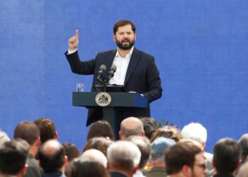 Boric viaja a su última Asamblea con la candidatura de Bachelet a la ONU en la mirada