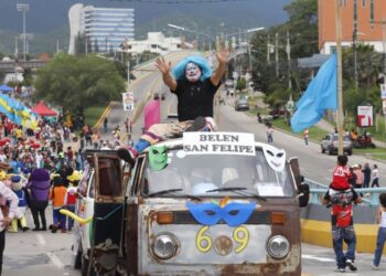 Capital de Honduras festeja 447 años de fundación con un carnaval