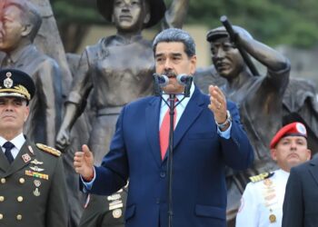 Maduro anuncia para hoy jornada de movilización de Milicia ante "amenazas" de EEUU