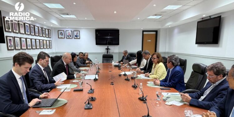 COHEP y FMI dialogan sobre retos económicos de Honduras