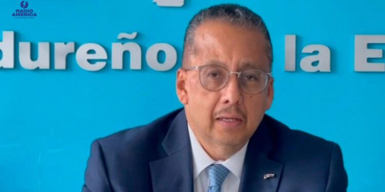 JPG: Los ingresos tributarios del país se gastan en deudas y salarios